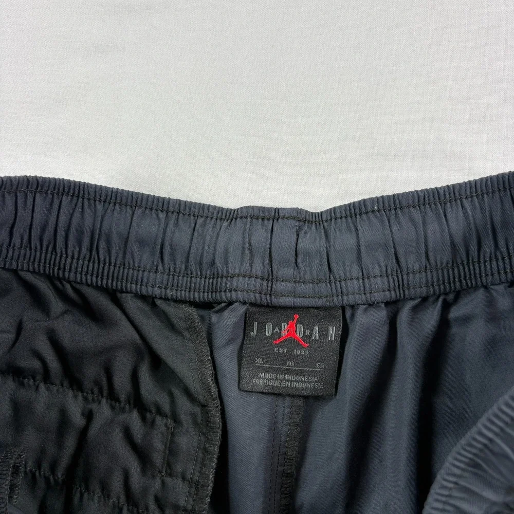 Air Jordan Essential Woven Track Pants Mens XL Black Tapered Athleisure Stretch